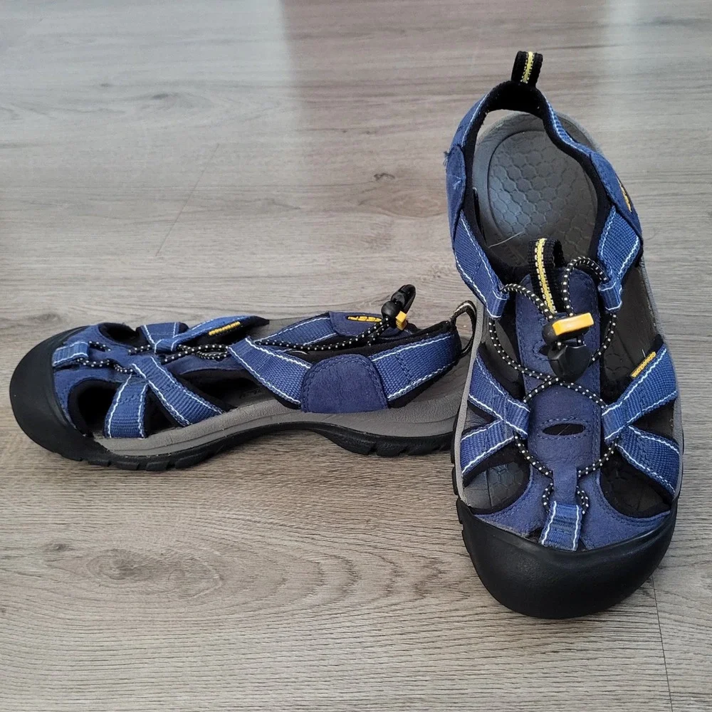 KEEN Newport H2 Womens Blue Hiking Water Sandals size 8.5 Trail Gorpcore Summer